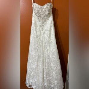 David's Bridal White Lace Wedding Dress
